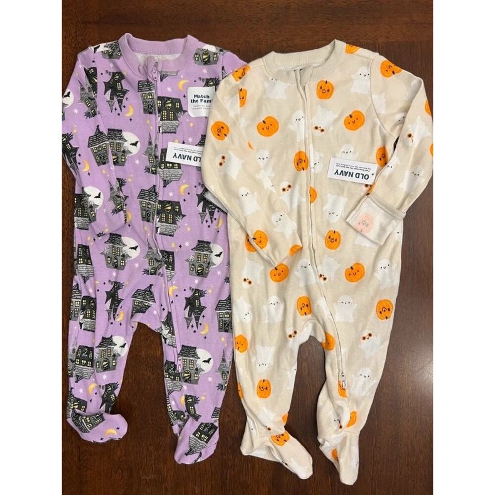 2 Pack Halloween Baby Sleeper Footie Pajamas Boy Girl Size 6-9 Months